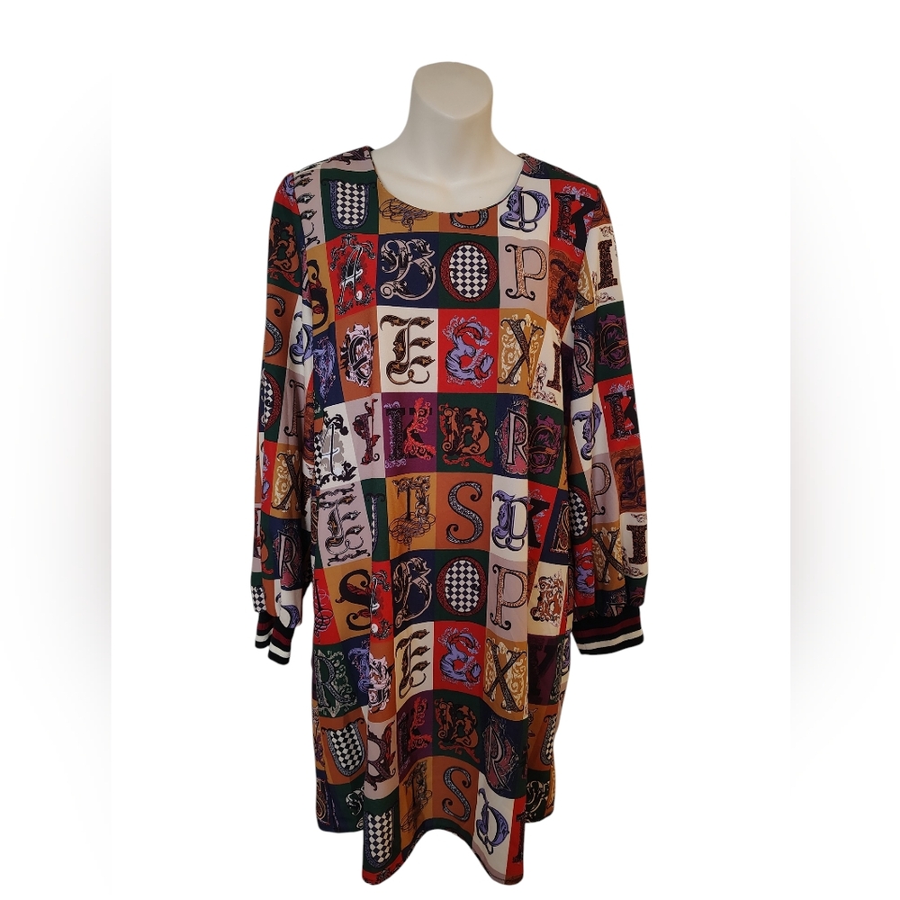 😍Luxurious dress by the Italian brand in a Versace-style design — size Medium